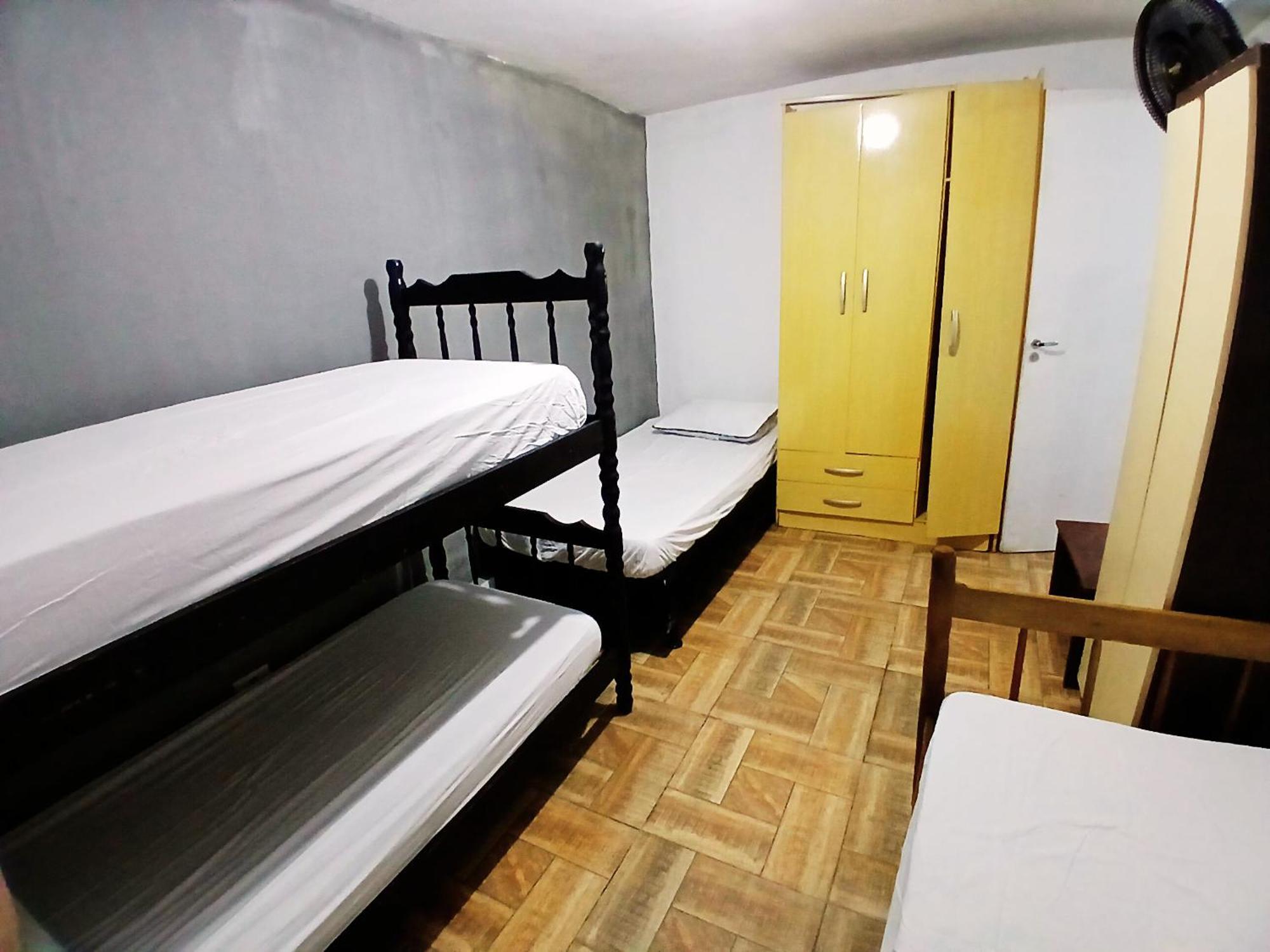 Casa Prox.Aeroporto/10Minutos Do Centro Curitiba Apartment Luaran gambar